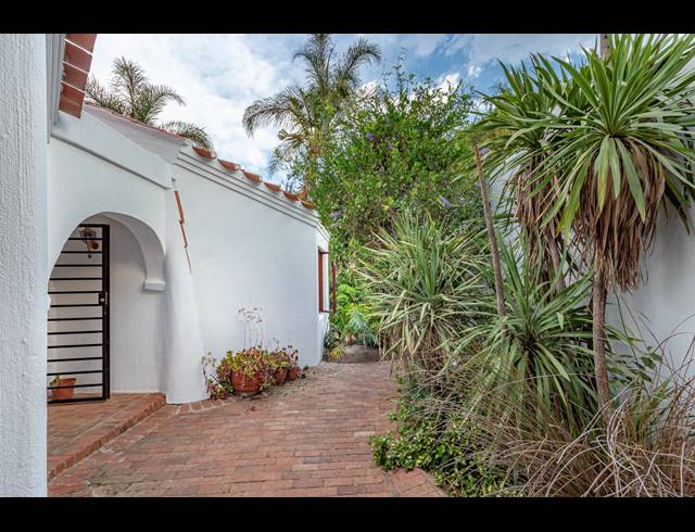 3 BEDROOM GATED ESTATE FOR SALE IN STRATHAVON